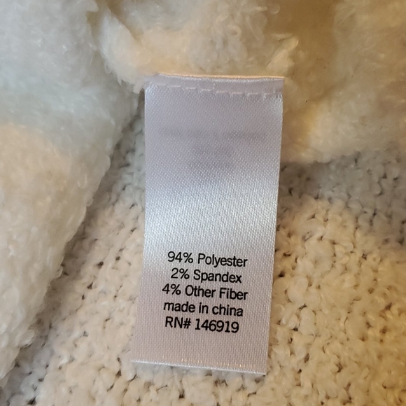 S0 size Medium off white cowl neck sweater - Picture 8 of 8